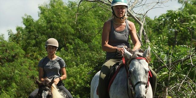 Secluded horse riding (3)